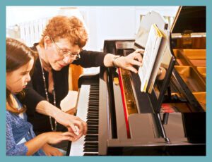 Qualified & Personalized Piano Teachers