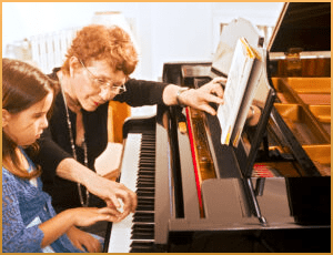 Qualified & Personalized Piano Teachers