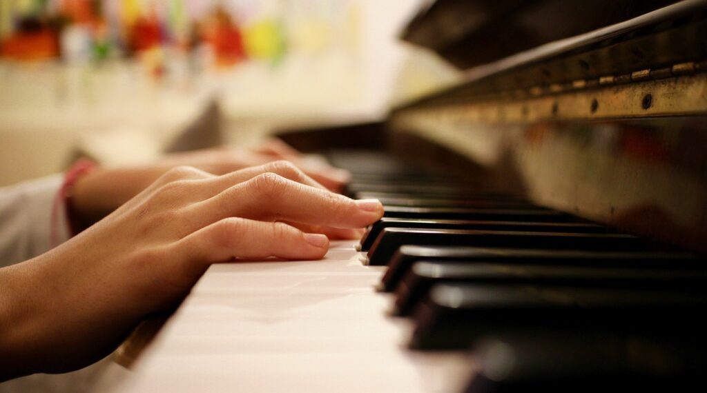 Playing keyboard: Essential for keyboard selection and music journey