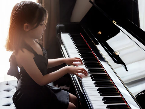 Girl playing piano | Mastering syncopation on piano