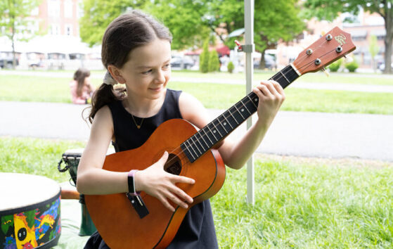 Kid playing Ukulele | learn Ukulele in 3 months