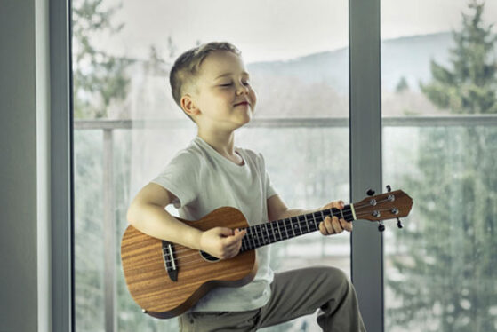 Kid playing Ukulele | learn Ukulele in 3 months