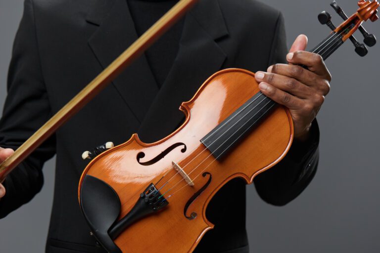 Challenges of Learning Violin Online