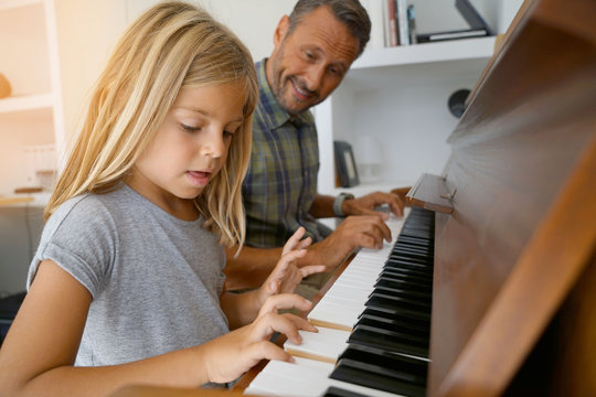 teach music to a child below 5 years