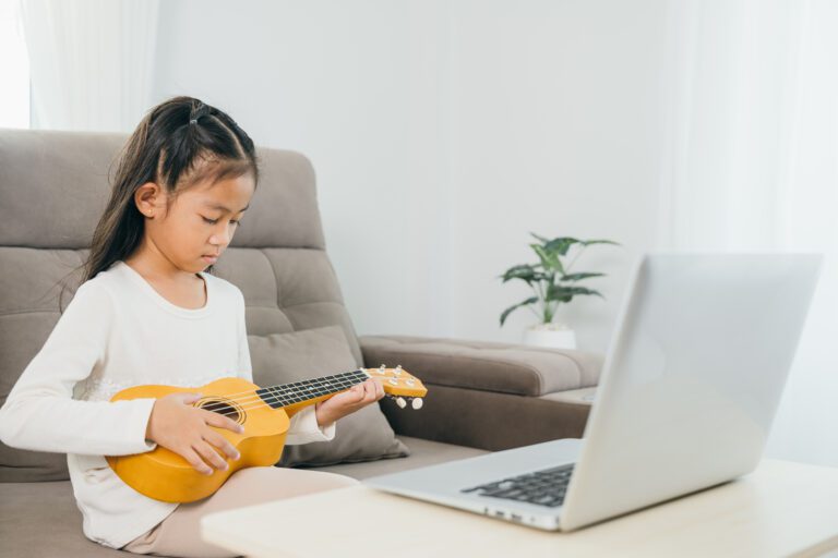 5 Ways to Keep Kids Motivated in Learning Music Online