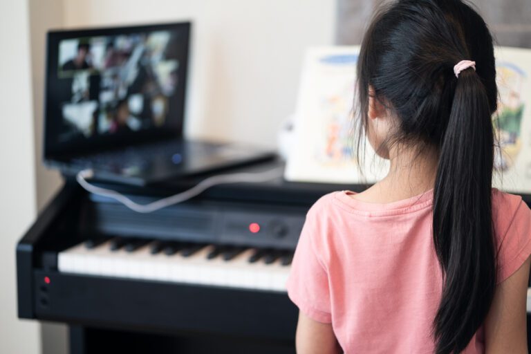 5 Ways to Keep Kids Motivated in Learning Music Online