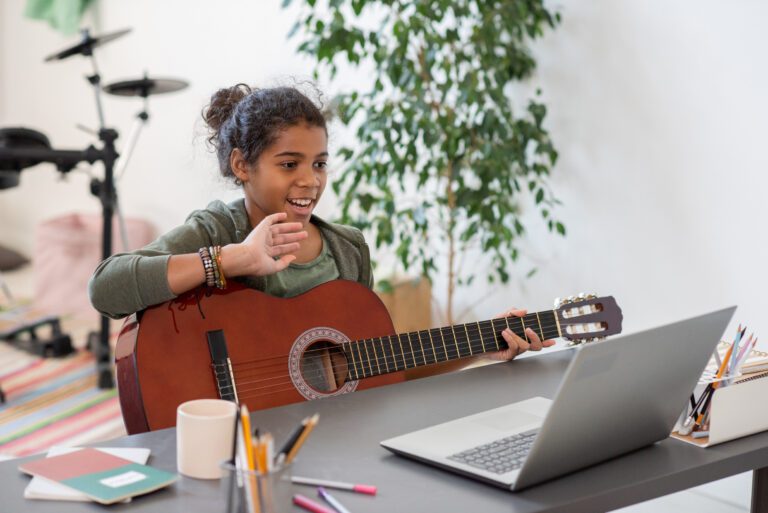 Why Music Classes Online Are Perfect for Busy Learners