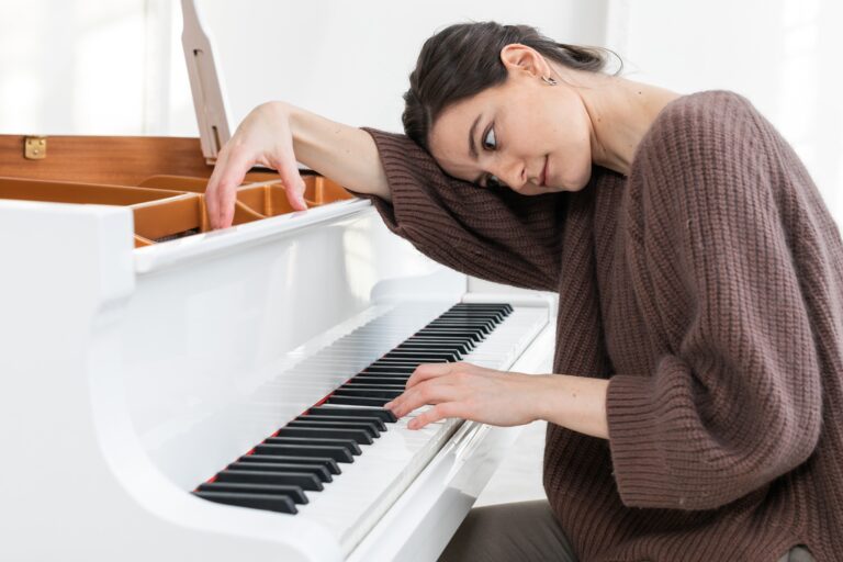 Perfect Piano Posture & Hand Position | Play Comfortably and Efficiently​