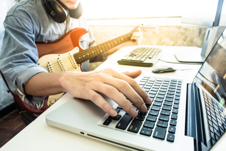 Stay Motivated When Learning Music Online