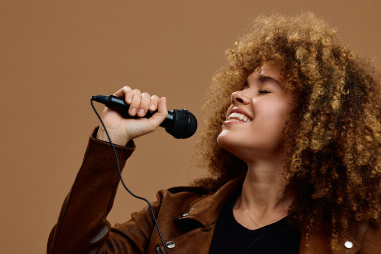 Sing High Notes Without Straining