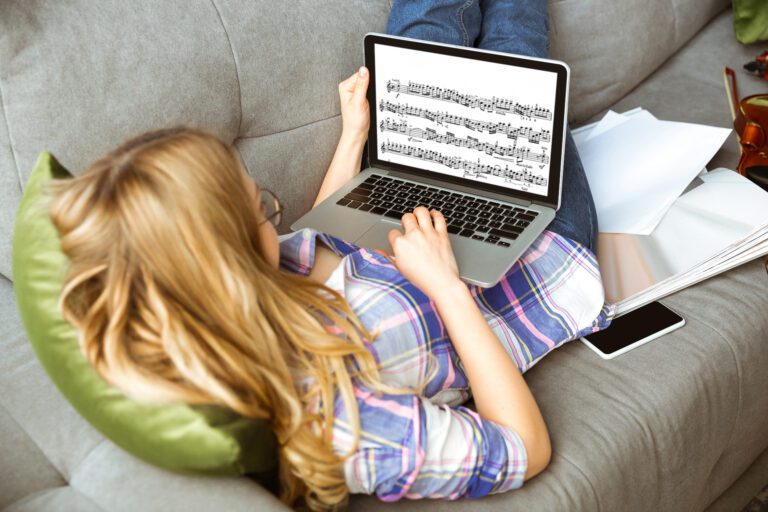 Stay Motivated When Learning Music Online