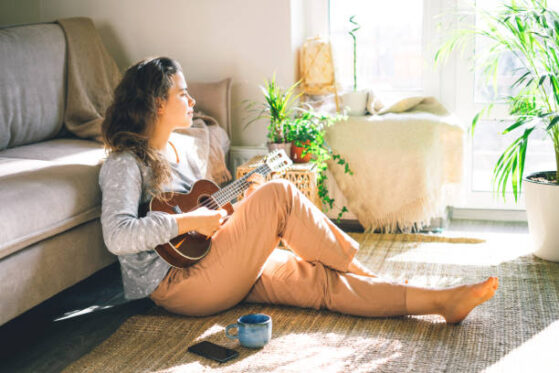 Left vs. Right-Hand Ukulele