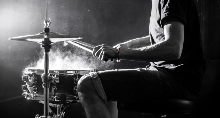 beginner’s guide to learning drums in 2025