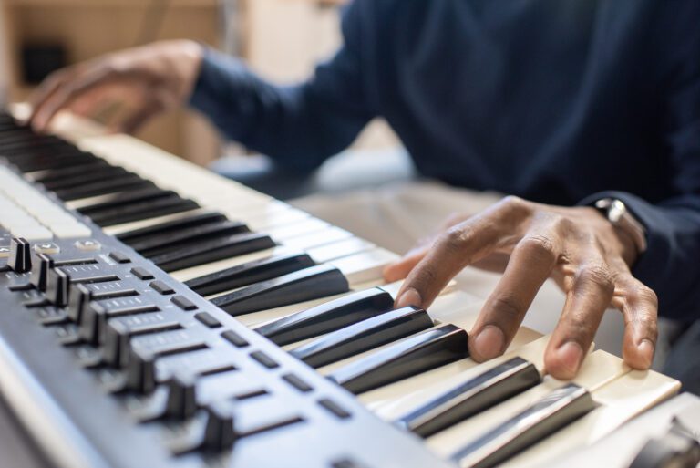 difference between piano playing