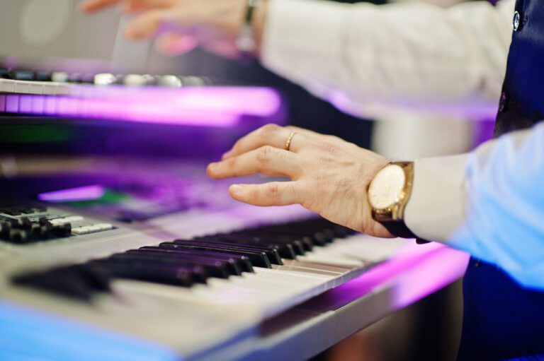 difference between piano playing