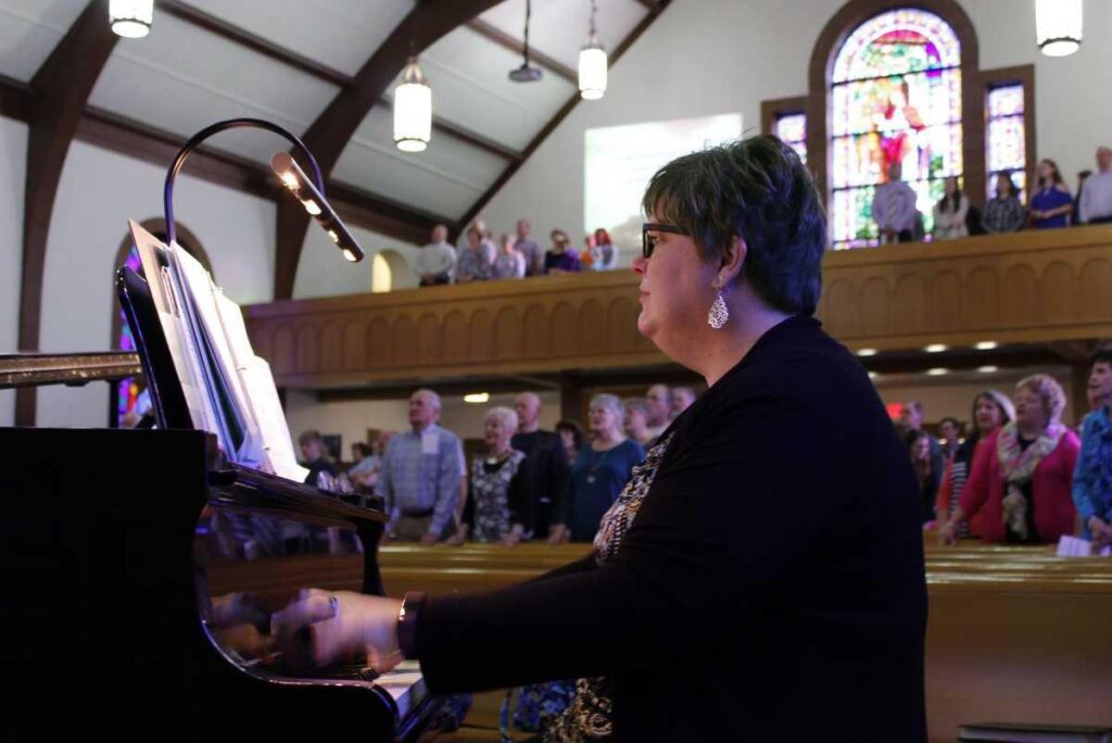 piano worship