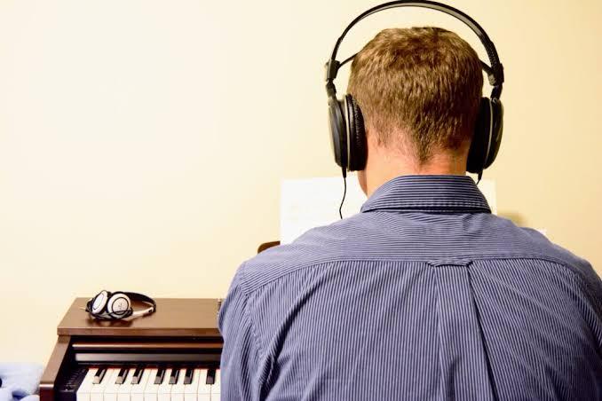 ear training piano helps improve creativity and pitch recognition