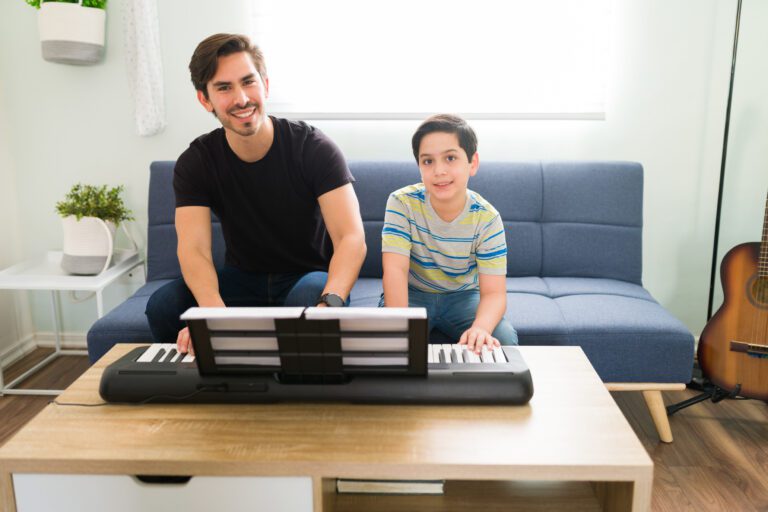 1-on-1 vs Group Piano Classes