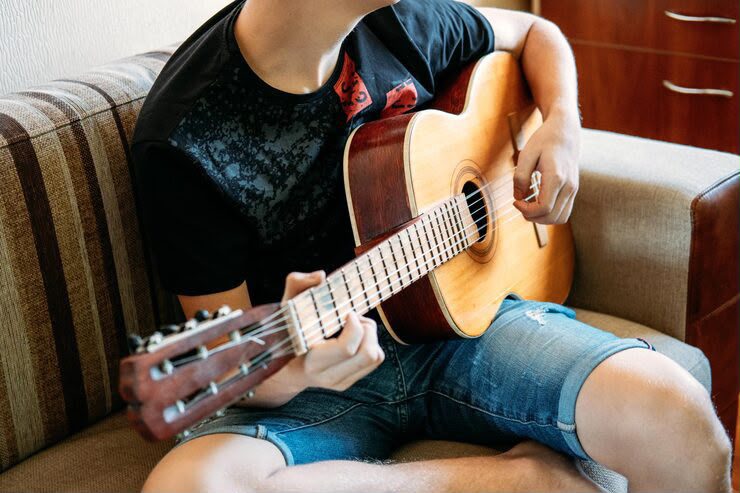 Solo Acoustic Guitar
