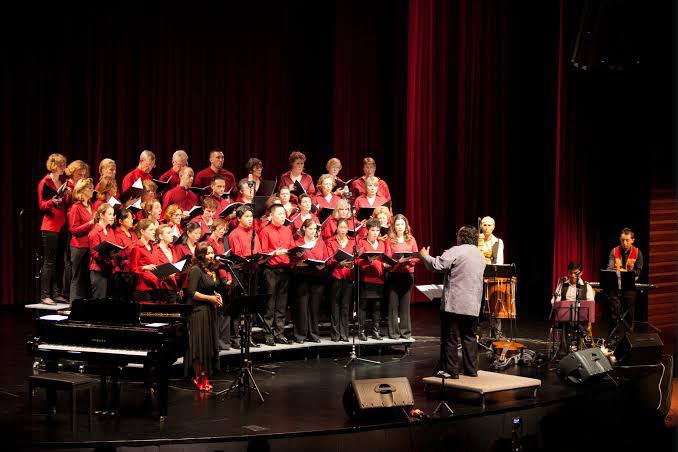 Improve Vocal Harmony in a Choir